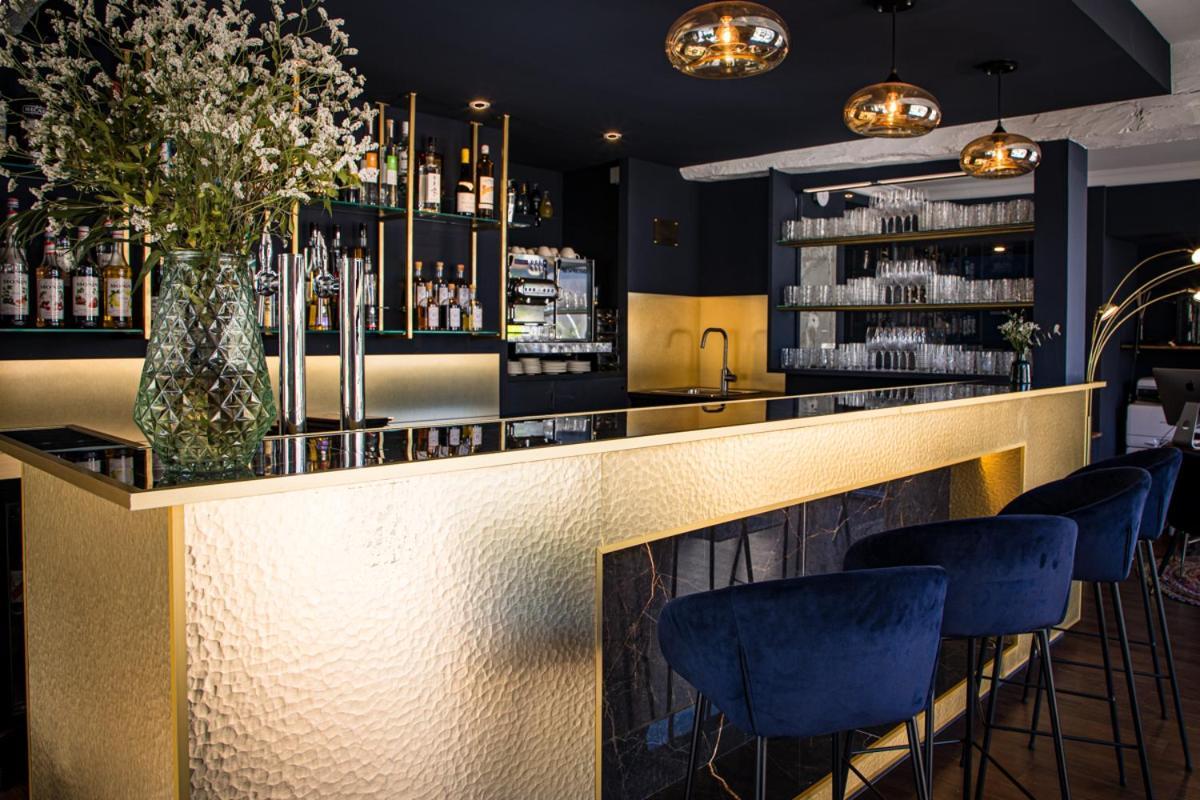 Hotel - Restaurant Le Globe Meursault Buitenkant foto